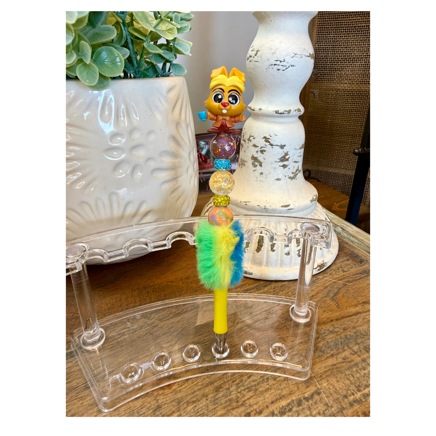 Disney Doorable Beaded Pen - March Hare