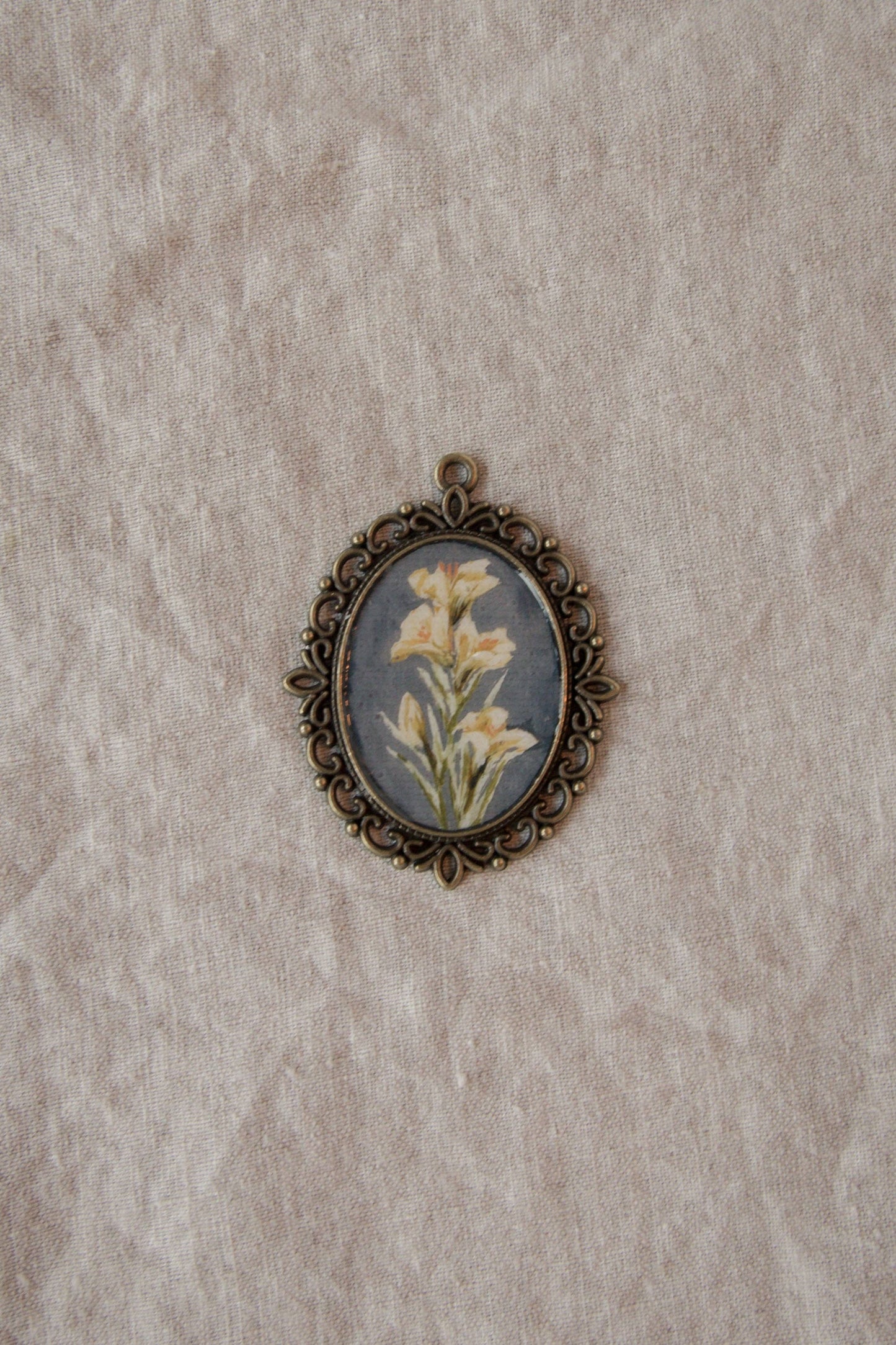 Dark Floral Antique Style Magnet Sets