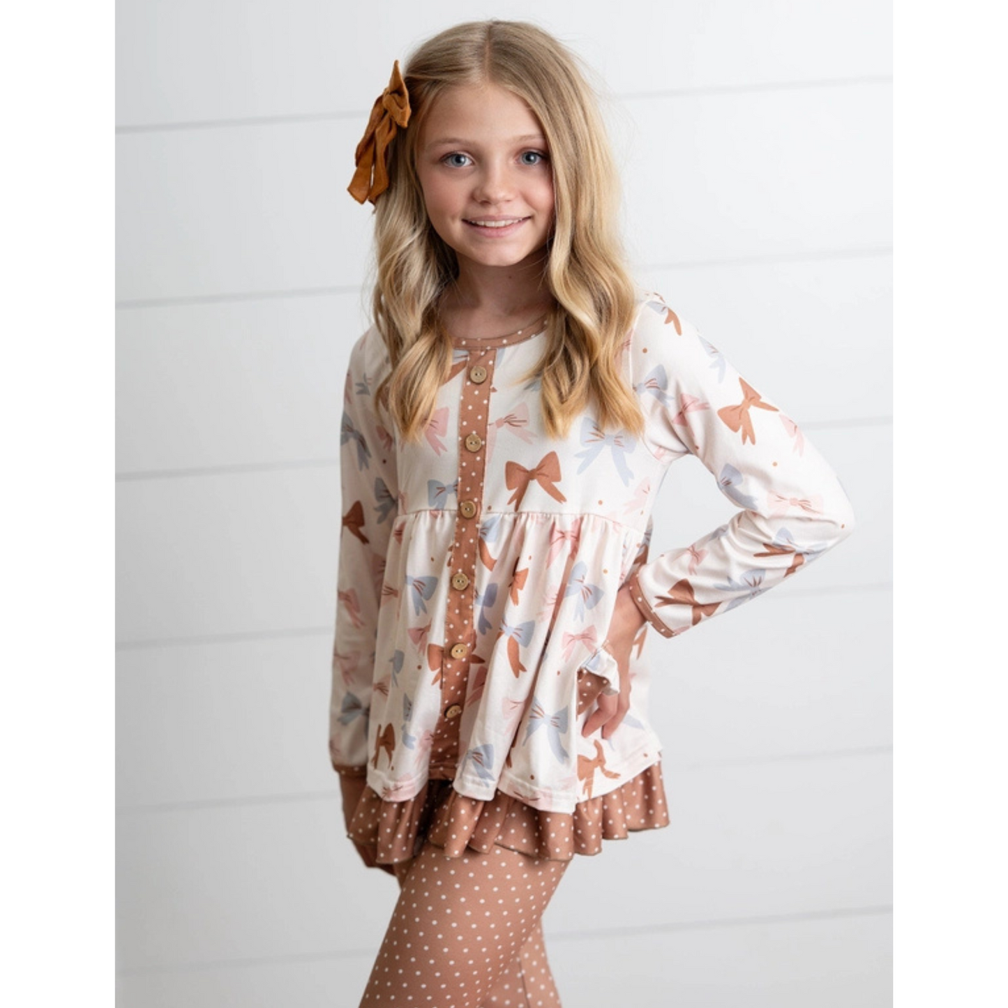 Girls Beige Coquette Bow Ruffle Pocket Button Legging Set