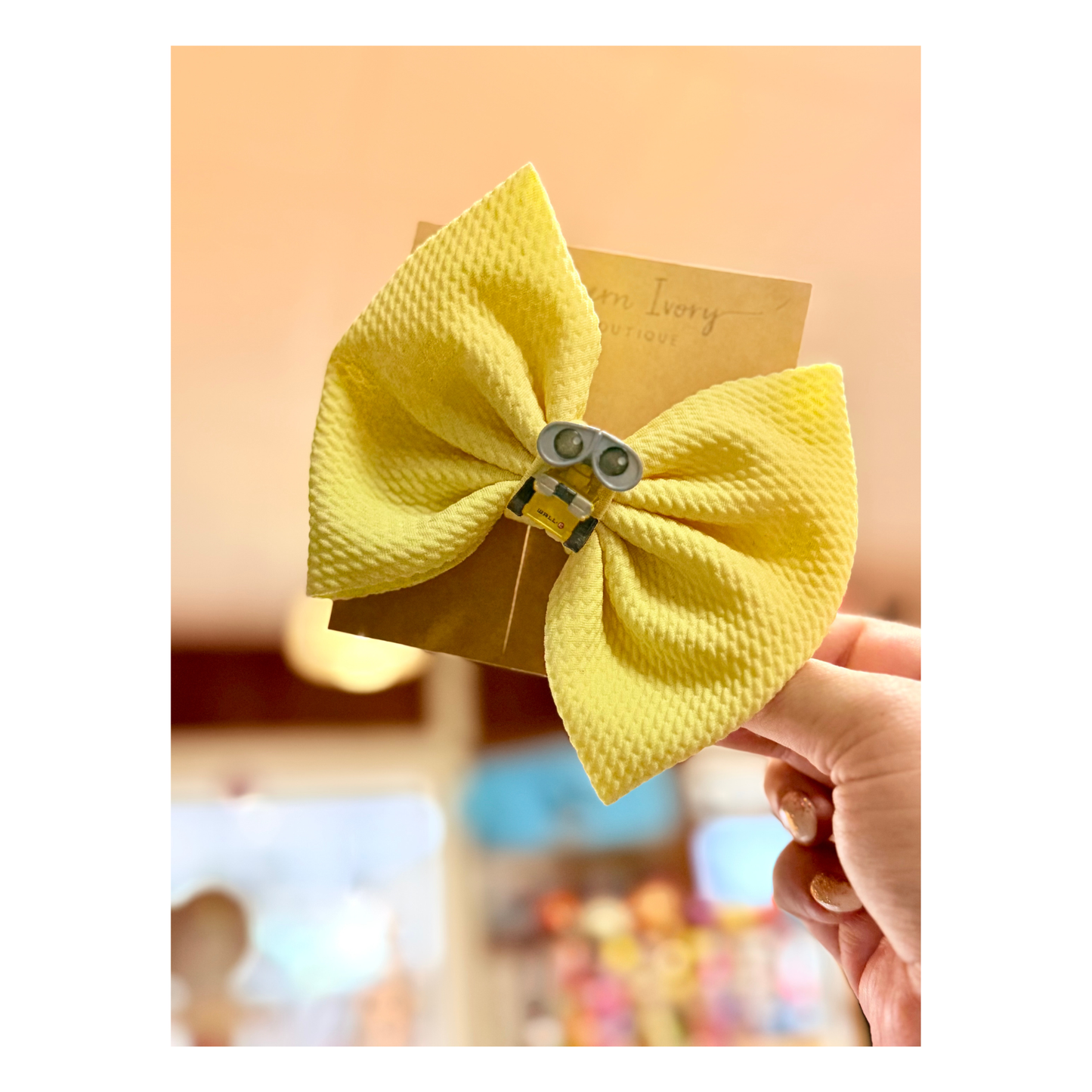 Savannah Bow - Wall-E