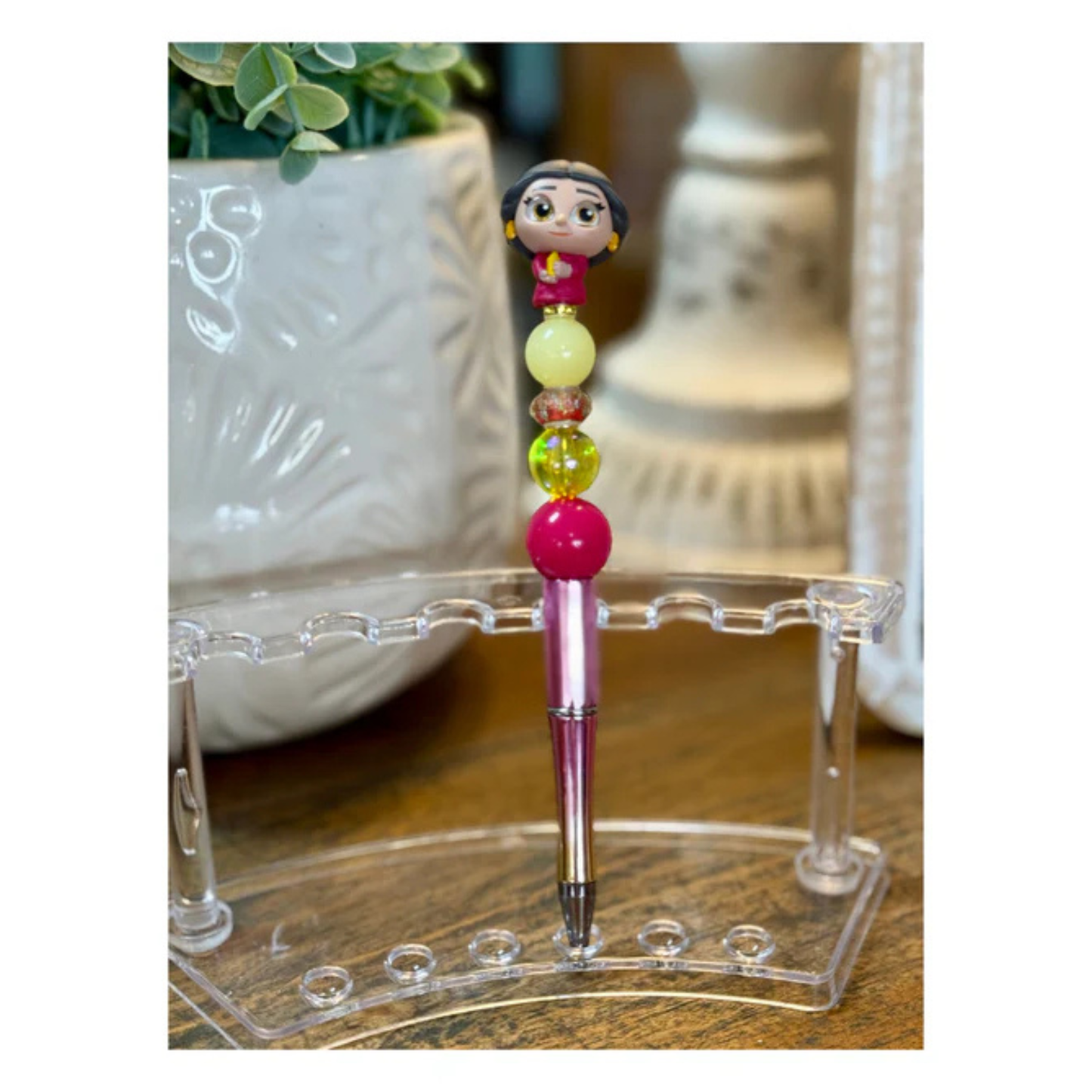 Disney Doorable Beaded Pen - Alma Madrigal
